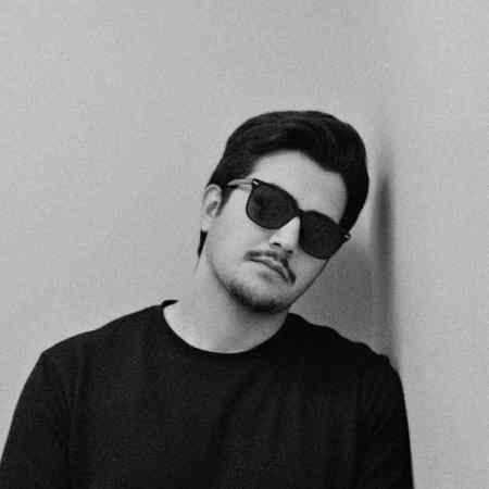 اهورا عزیزوم