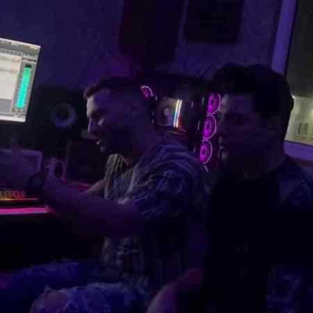 کیوان  فکر رفتن نزنه سرت بمان پیشم زندگی کن