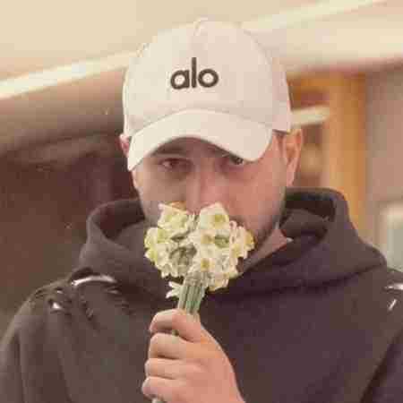 علیرضا باباجانی نرگس دکارین قبر پشت و دیمه