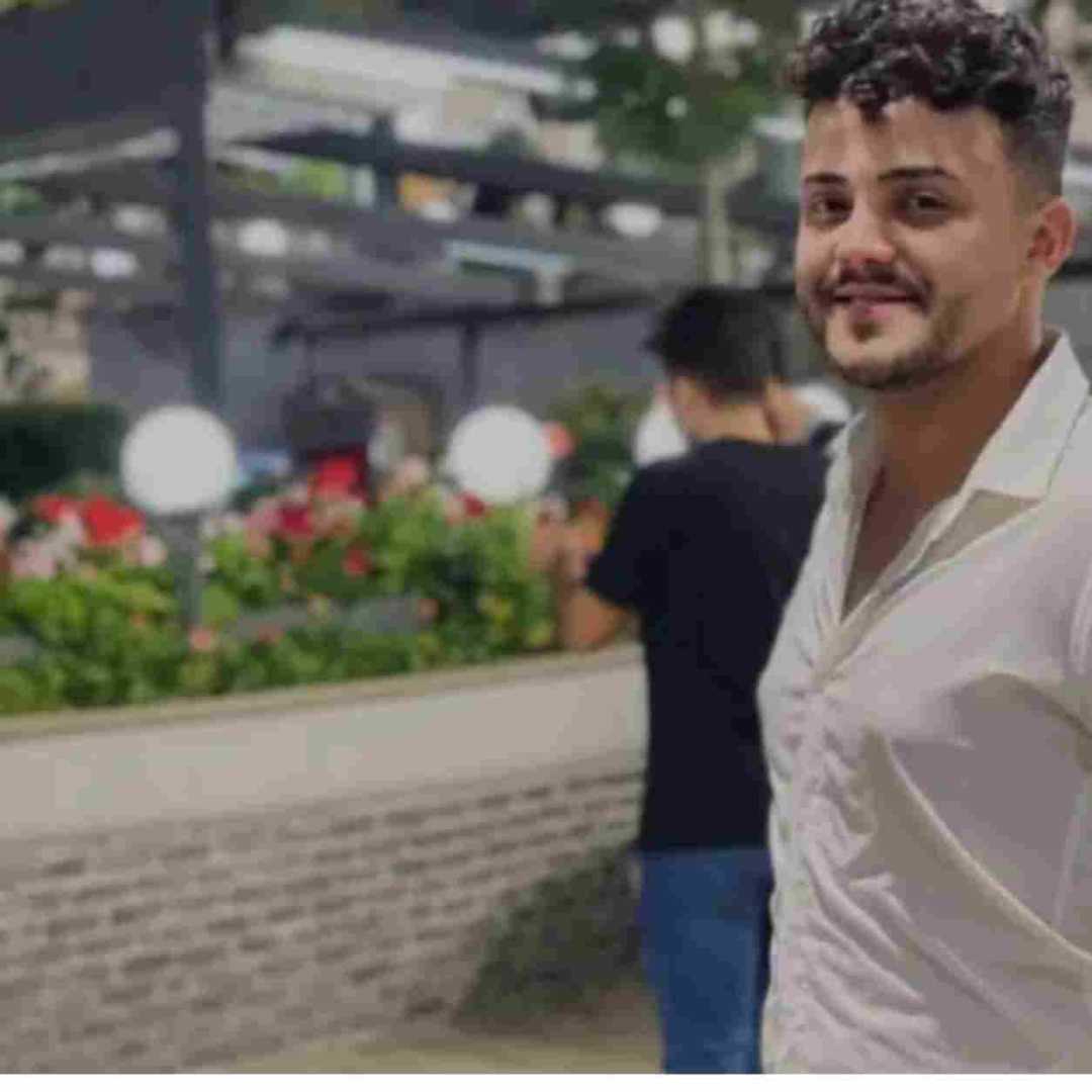 محمد ملایی یه حلقه طلایی اسمتو روش نوشتم