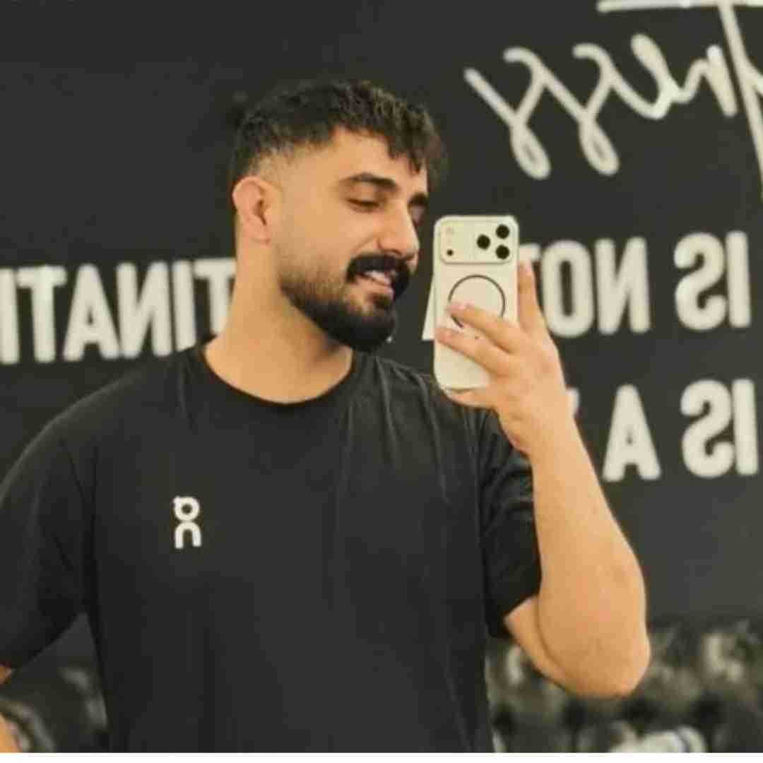 محمد امیری پیکا بالا پایین میشین چرا هر چی میخورم